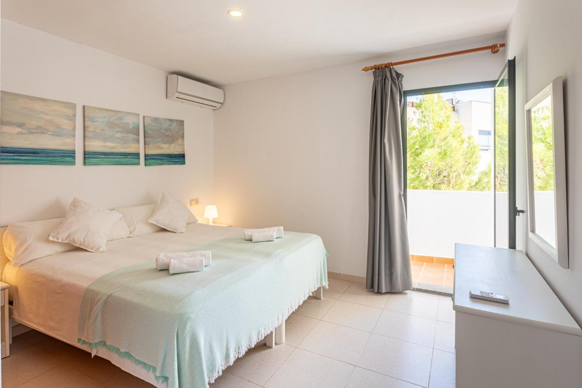 Es Dolc Apartments By Youroom Colonia de Sant Jordi Екстер'єр фото